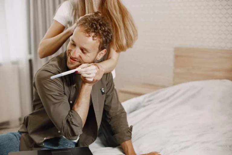 MakeAmom: How to Use an At Home Insemination Kit